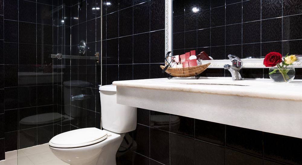 Saga Hotel Hô Chi Minh-Ville Extérieur photo